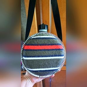 Vintage Water Canteen Blanket Covering Adjustable Straps Great Condition 2 qt